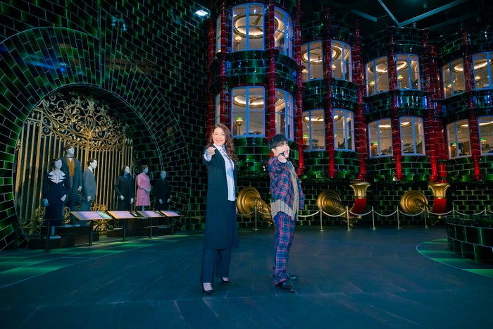 LiLiCo、加藤諒/‘Wizarding World’ and all related names, characters and indicia are trademarks of and (C) Warner Bros. Entertainment Inc. – Wizarding World publishing rights (C) J.K. Rowling.