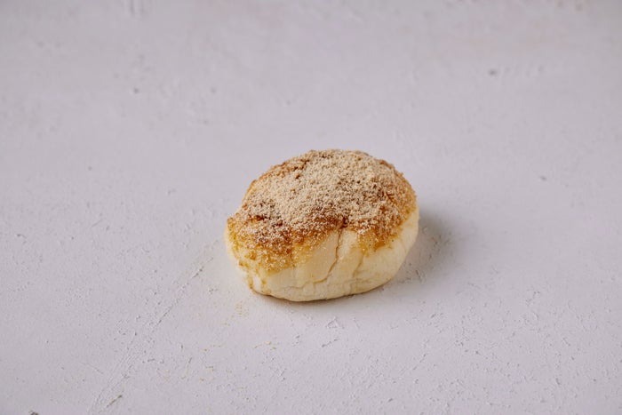 THE BUN(白いコッペのきな粉パン) ¥280/提供画像