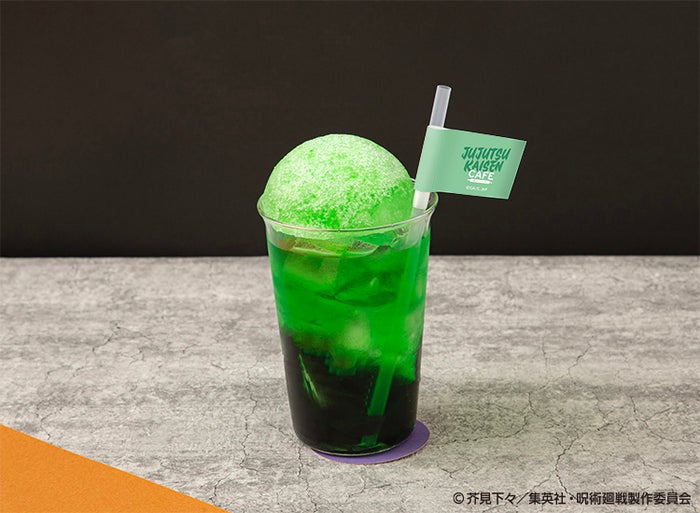 【家入硝子】かき氷ドリンク 税込1,000円(C)芥見下々/集英社・呪術廻戦製作委員会