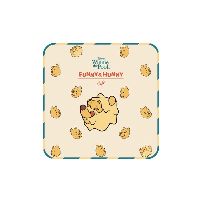 タオル(FUNNY FACE)税込1,430円(C)Disney.Based on the "Winnie the Pooh" works by A.A.Milne and E.H. Shepard.