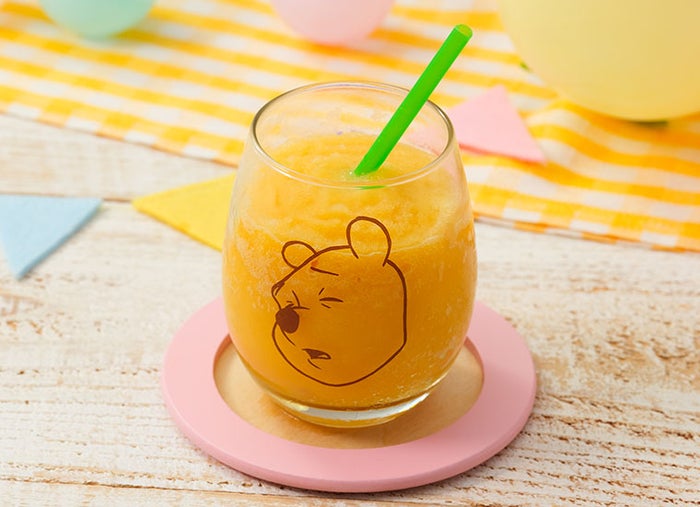 オレンジ風味のヨーグルトスムージー税込1,490円(C)Disney.Based on the "Winnie the Pooh" works by A.A.Milne and E.H. Shepard.