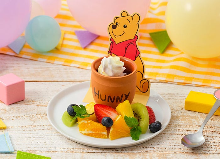 フローズンヨーグルトinハニーポット税込1,690円※東京会場のみでの提供(C)Disney.Based on the "Winnie the Pooh" works by A.A.Milne and E.H. Shepard.